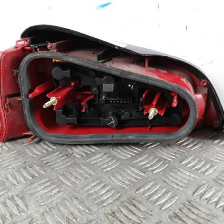 Feu arriere principal droit (feux) PEUGEOT 106