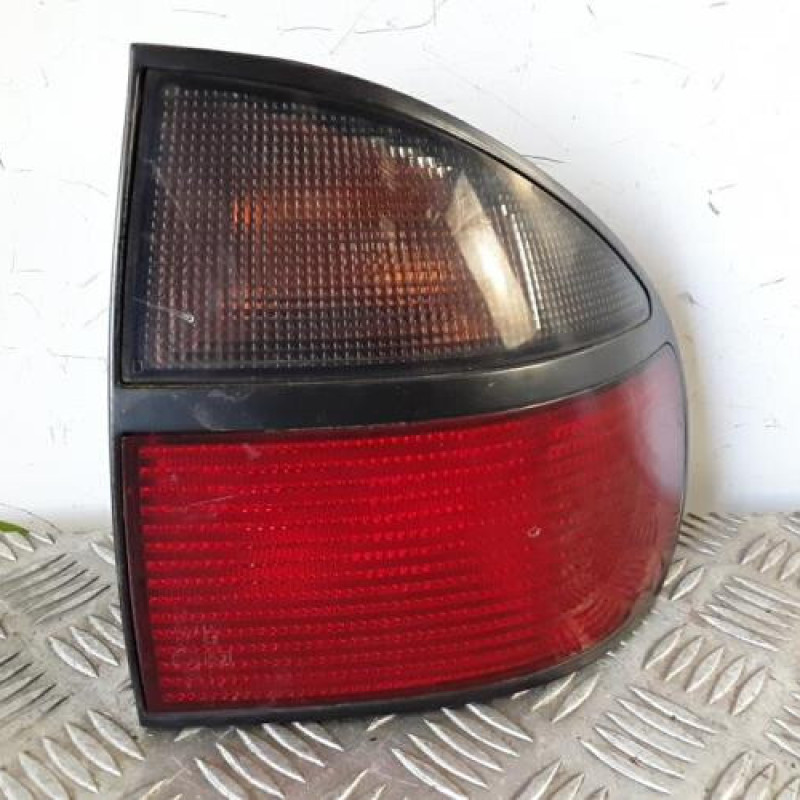 Feu arriere principal droit (feux) RENAULT LAGUNA 1