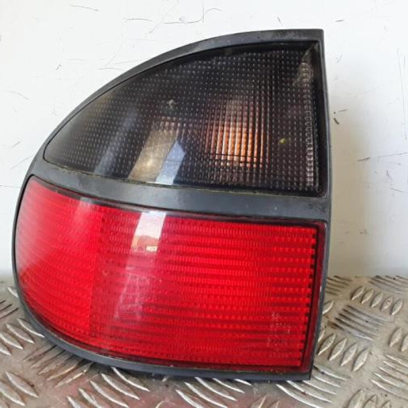 Feu arriere principal gauche (feux) RENAULT LAGUNA 1