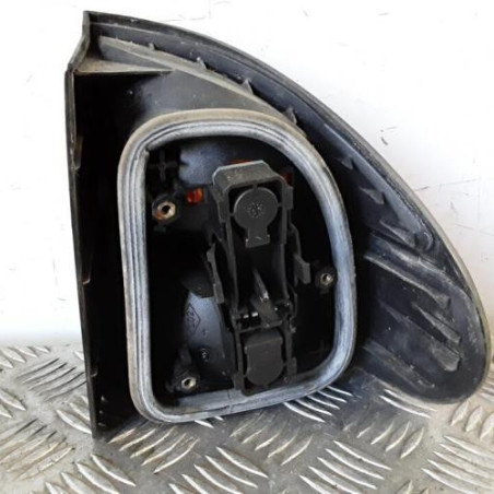 Feu arriere principal gauche (feux) RENAULT LAGUNA 1