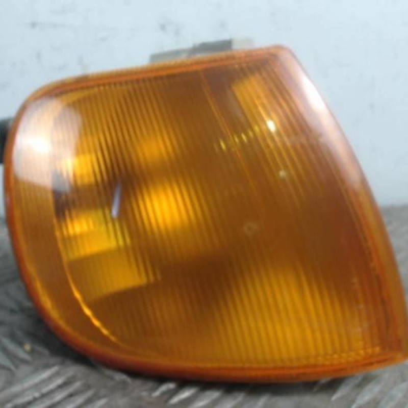 Optique avant secondaire droit (feux)(clignotant) VOLKSWAGEN POLO 3