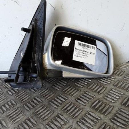 Retroviseur droit VOLKSWAGEN POLO 3