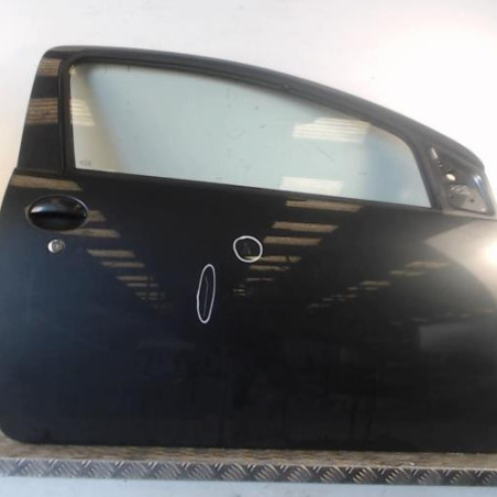 Porte avant droit TOYOTA AYGO 1 Photo n°1