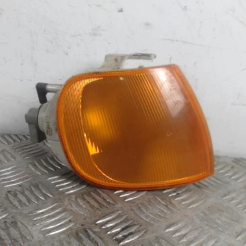 Optique avant secondaire droit (feux)(clignotant) VOLKSWAGEN POLO 3