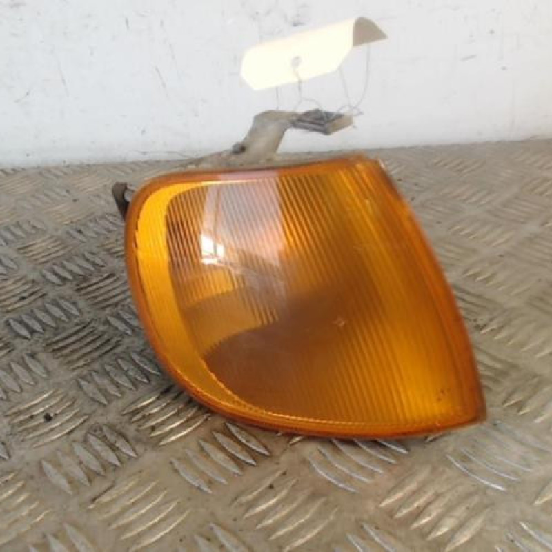 Optique avant secondaire droit (feux)(clignotant) VOLKSWAGEN POLO 3