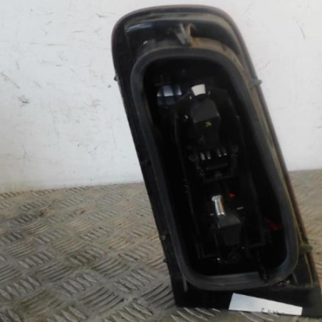 Feu arriere secondaire gauche (feux) RENAULT LAGUNA 2