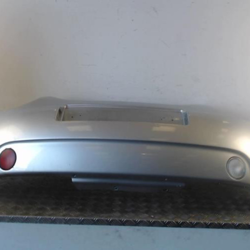 Pare choc arriere VOLKSWAGEN NEW BEETLE 1
