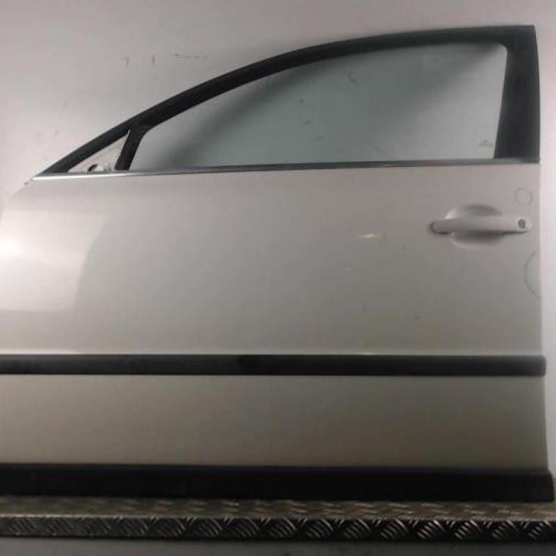 Porte avant gauche VOLKSWAGEN PASSAT 4