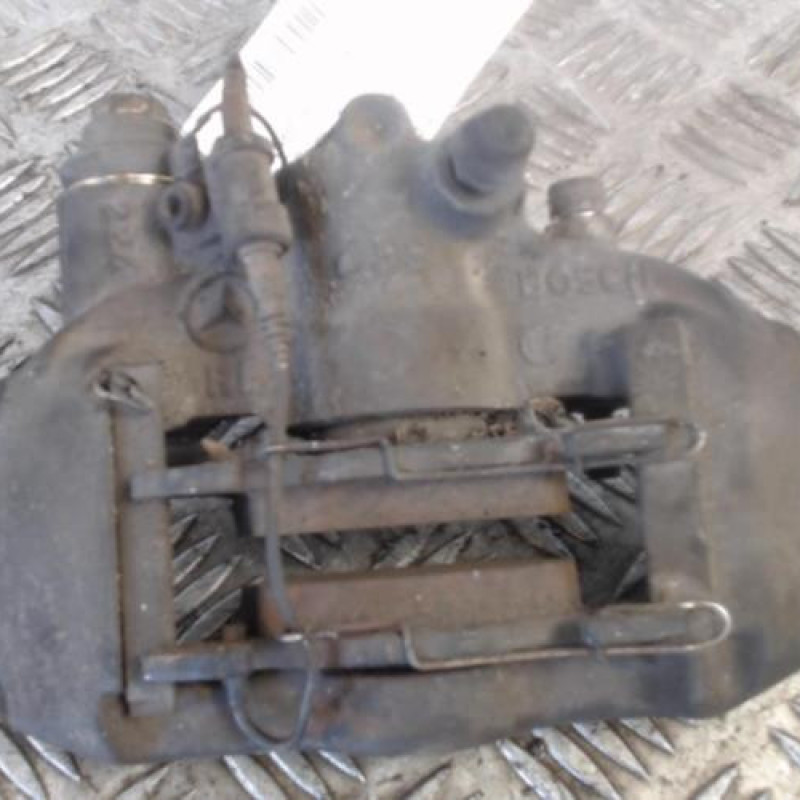 Etrier arriere droit (freinage) MERCEDES VITO 638
