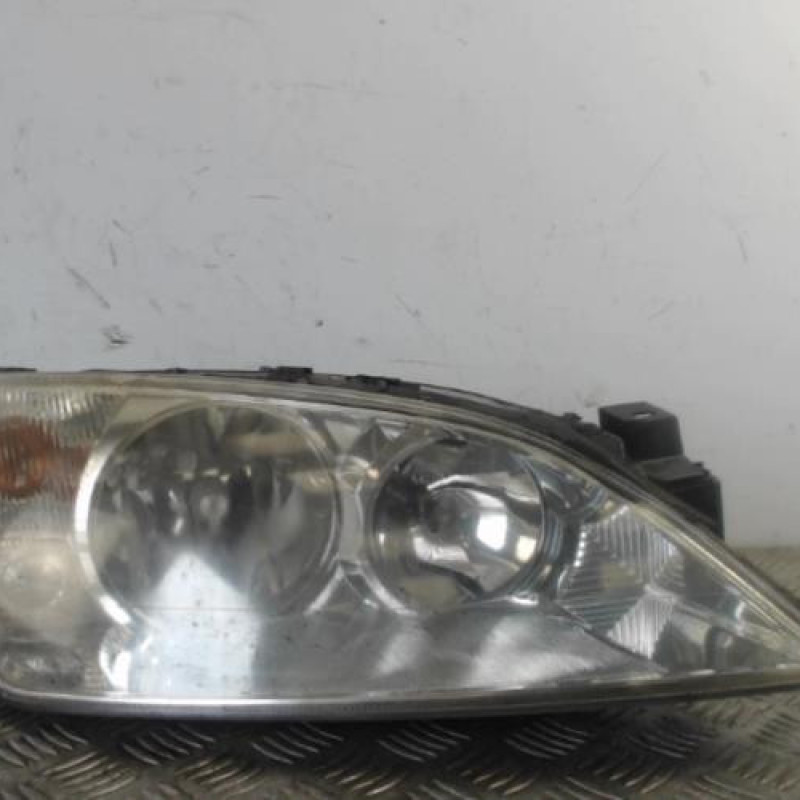 Optique avant principal droit (feux)(phare) FORD MONDEO 2