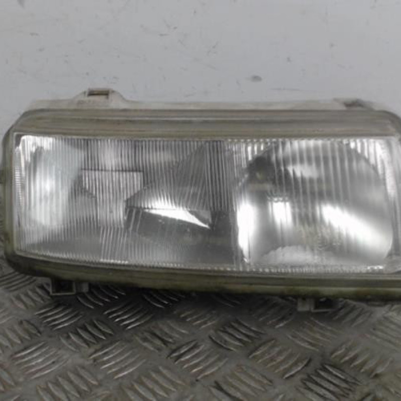 Optique avant principal droit (feux)(phare) VOLKSWAGEN PASSAT 3