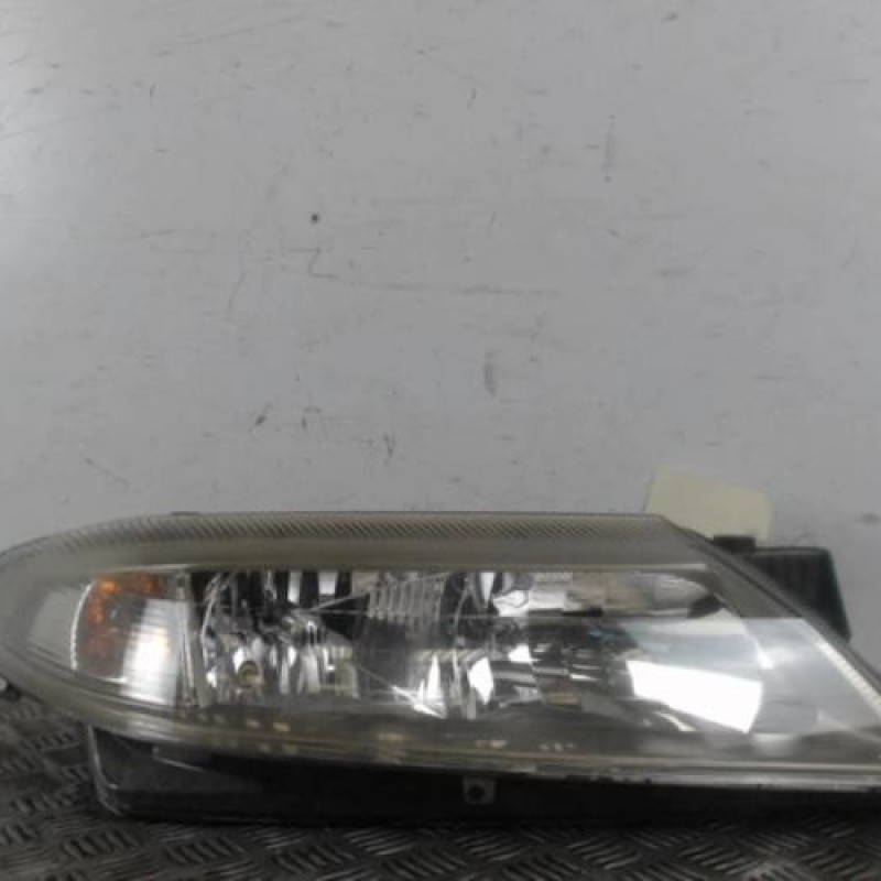 Optique avant principal droit (feux)(phare) RENAULT LAGUNA 2