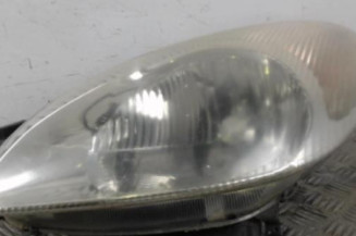 Optique avant principal gauche (feux)(phare) CITROEN XSARA PICASSO Photo n°1