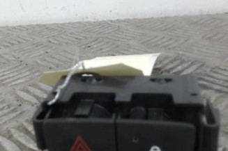 Bouton de warning RENAULT TRAFIC 3 COURT Photo n°1