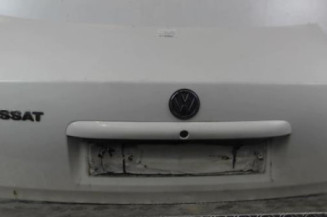 Malle/Hayon arriere VOLKSWAGEN PASSAT 4 Photo n°1