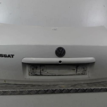 Malle/Hayon arriere VOLKSWAGEN PASSAT 4 Photo n°1