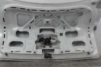 Malle/Hayon arriere VOLKSWAGEN PASSAT 4