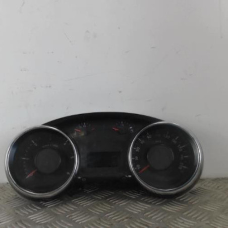 Compteur PEUGEOT 5008 1 Photo n°1