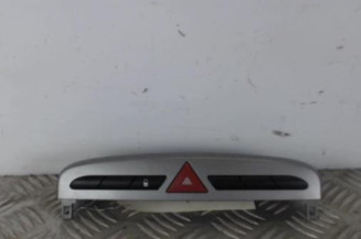 Bouton de warning PEUGEOT 308 1 SW Photo n°1