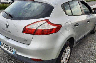 Verin de coffre RENAULT MEGANE 3 Photo n°4