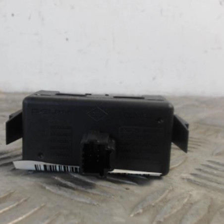 Bouton de warning RENAULT TWINGO 2