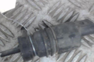 Pompe lave glace avant VOLKSWAGEN JETTA 3 Photo n°1