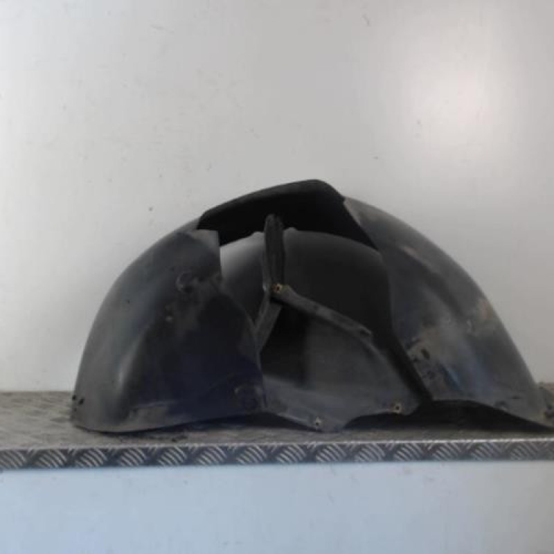 Pare boue avant droit VOLKSWAGEN JETTA 3