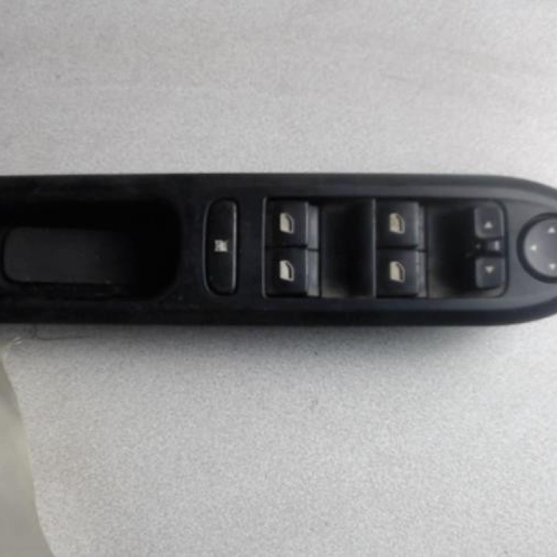 Interrupteur de leve vitre PEUGEOT 407