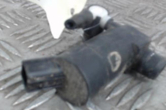 Pompe lave glace avant FORD FOCUS 2