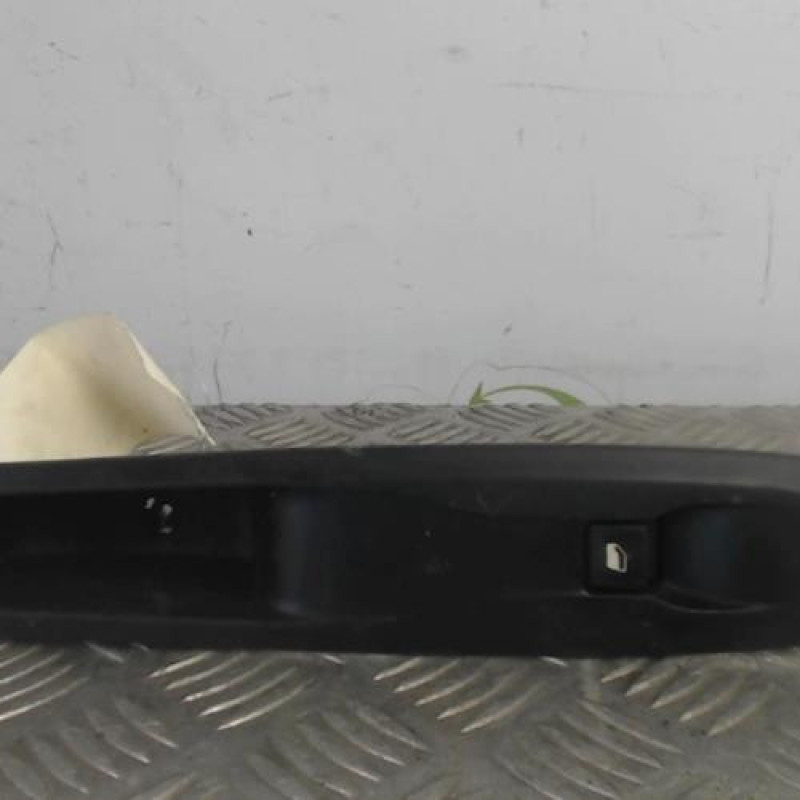 Interrupteur de leve vitre avant droit CITROEN C4 2