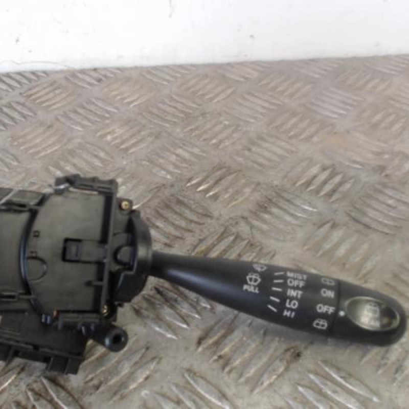 Commodo d'essuie glaces TOYOTA YARIS 1