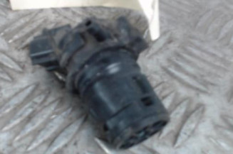 Pompe lave glace arriere MAZDA 3 1