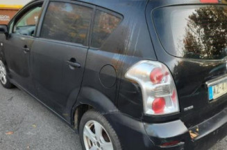 Moteur essuie glace arriere TOYOTA COROLLA VERSO 2 Photo n°9