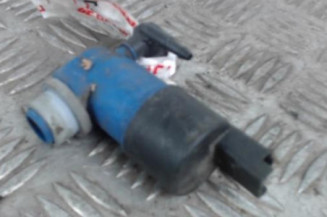 Pompe lave glace avant RENAULT CLIO 3