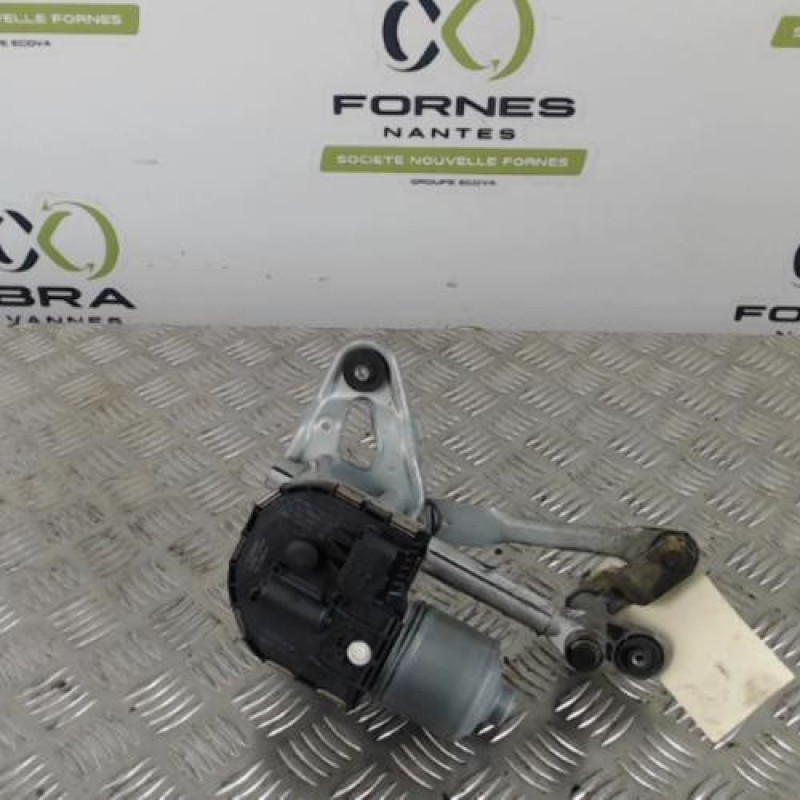 Moteur essuie glace avant gauche PEUGEOT 3008 1