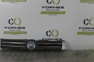 Calandre FIAT PANDA 2 Photo n°1