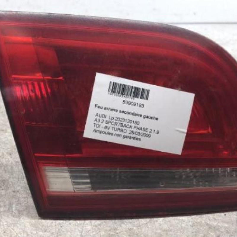 Feu arriere secondaire gauche (feux) AUDI A3 2 Feu arriere secondaire gauche (feux) AUDI A3 2