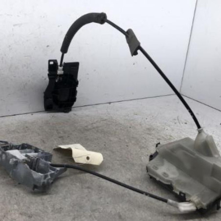 Serrure avant droit PEUGEOT 3008 1