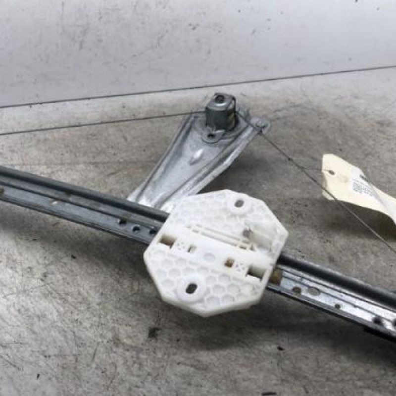Leve vitre mecanique arriere droit DACIA SANDERO 2
