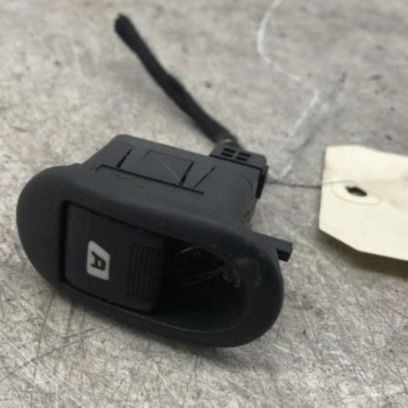 Interrupteur de leve vitre avant gauche CITROEN C2