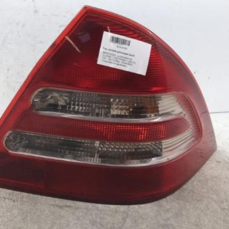 Feu arriere principal droit (feux) MERCEDES CLASSE C 203 Feu arriere principal droit (feux) MERCEDES CLASSE C 203