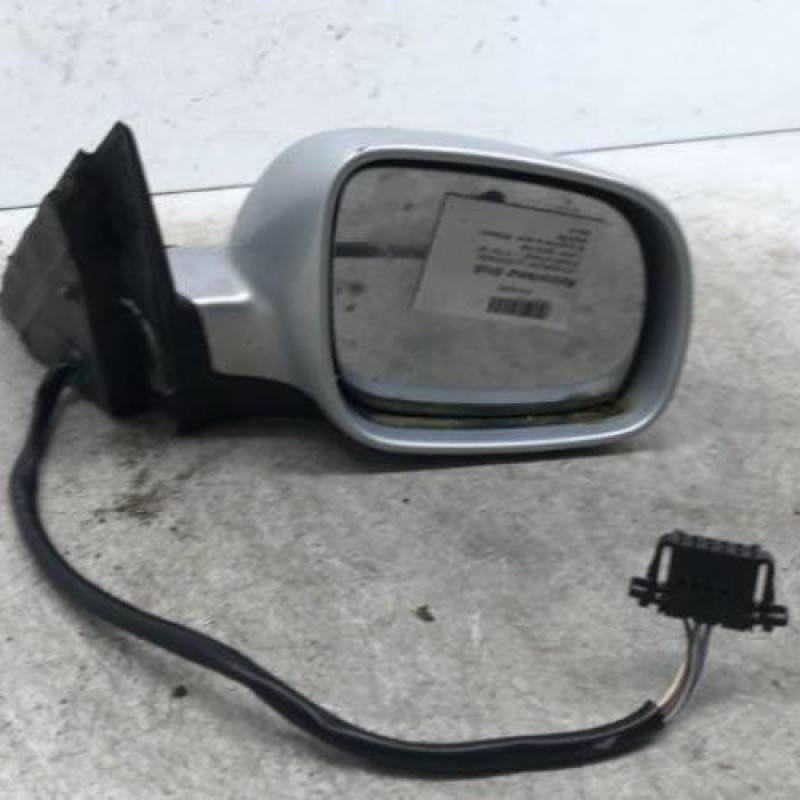 Retroviseur droit VOLKSWAGEN PASSAT 4
