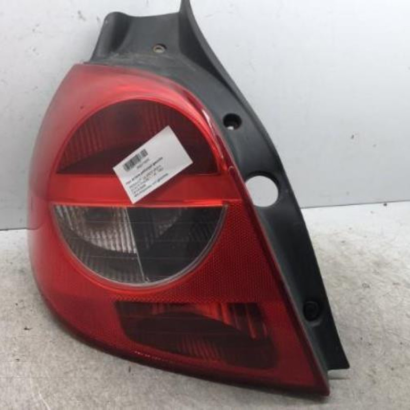 Feu arriere principal gauche (feux) RENAULT CLIO 3 Feu arriere principal gauche (feux) RENAULT CLIO 3