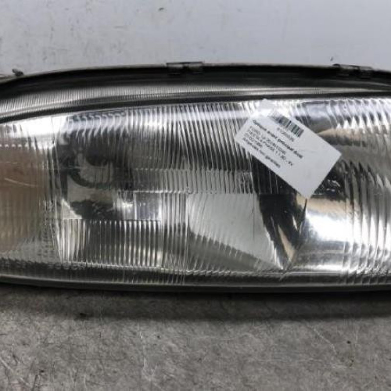 Optique avant principal droit (feux)(phare) FORD FIESTA 4