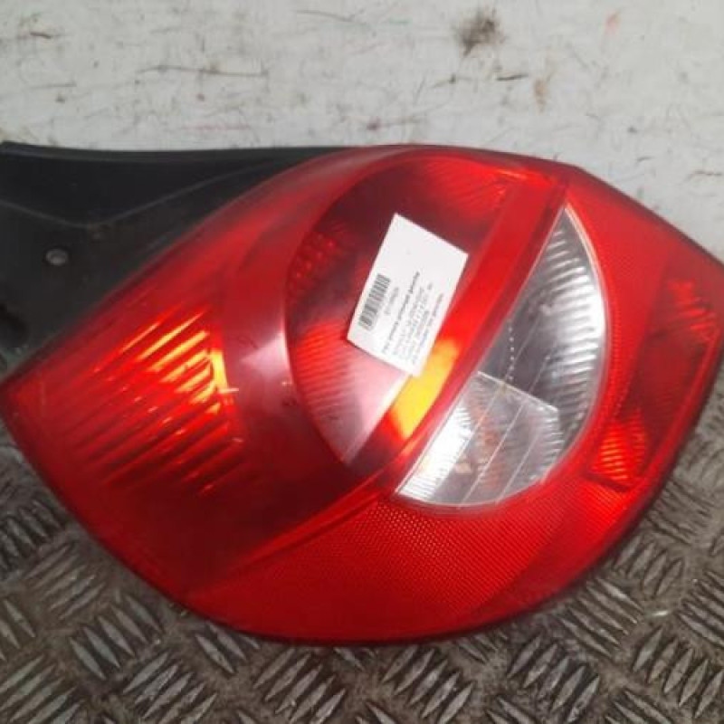 Feu arriere principal gauche (feux) RENAULT CLIO 3 Feu arriere principal gauche (feux) RENAULT CLIO 3