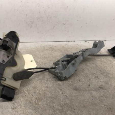 Serrure avant gauche PEUGEOT 208 1