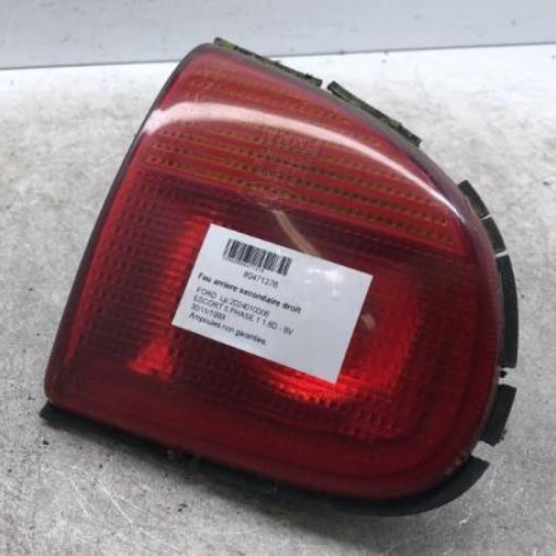 Feu arriere secondaire droit (feux) FORD ESCORT 5