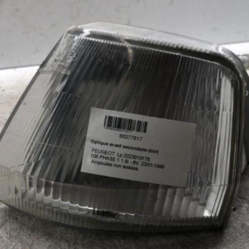 Optique avant secondaire gauche (feux)(clignotant) PEUGEOT 106