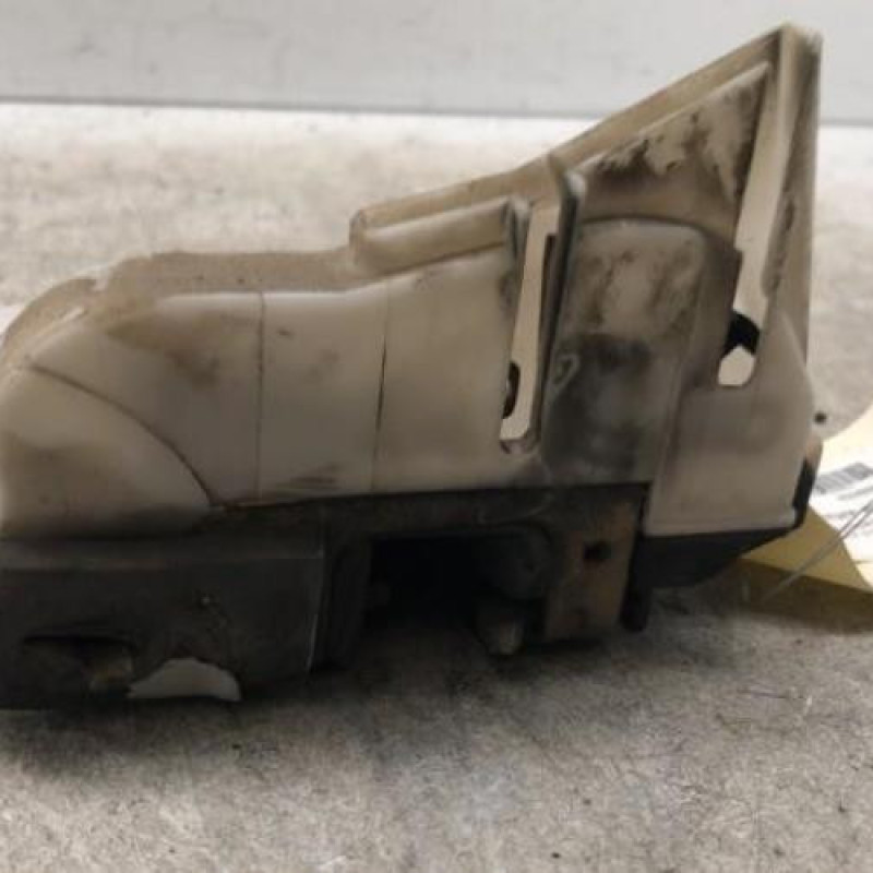 Serrure arriere droit VOLKSWAGEN GOLF 3 Serrure arriere droit VOLKSWAGEN GOLF 3