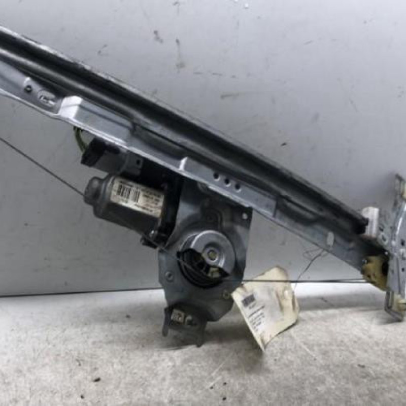 Leve vitre electrique avant droit PEUGEOT 207